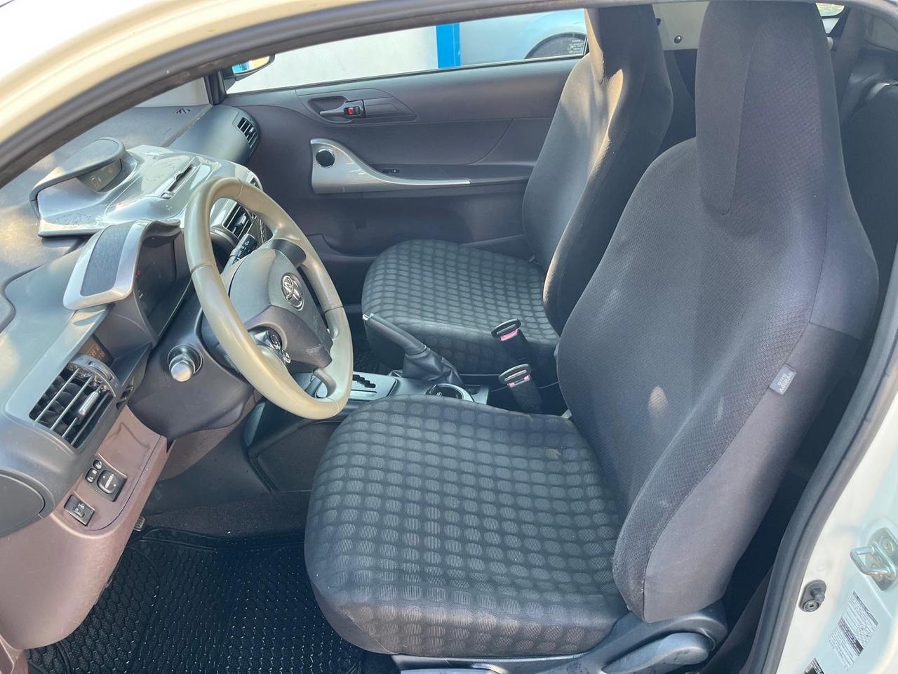 Toyota iQ-1.0 benz-c.autom-full-2009