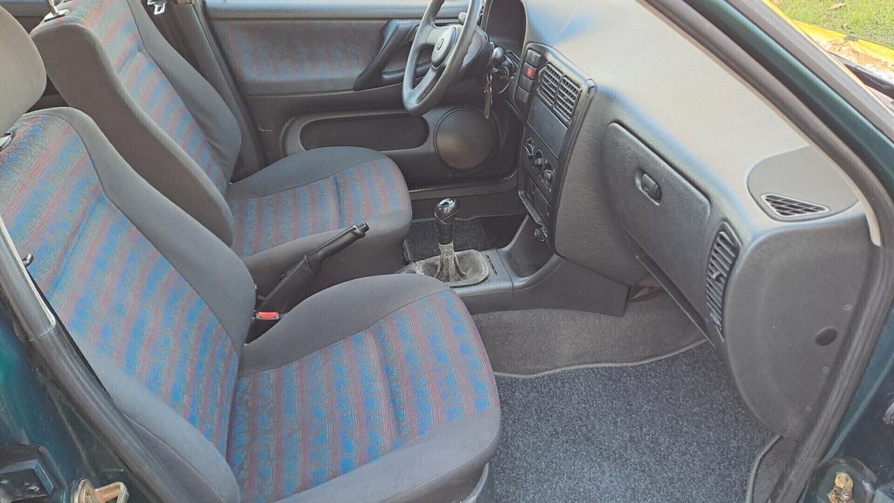 Volkswagen Polo 1.4 cat 5 porte Comfort