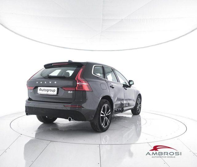 VOLVO XC60 B4 (d) AWD Geartronic Momentum Pro