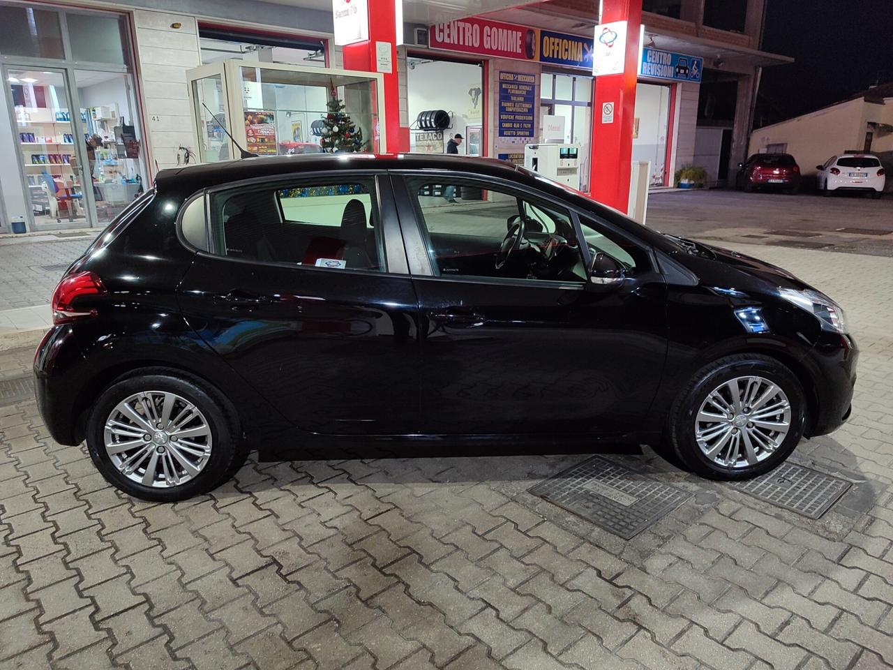 Peugeot 208 anno 2019 OK NEOP promo