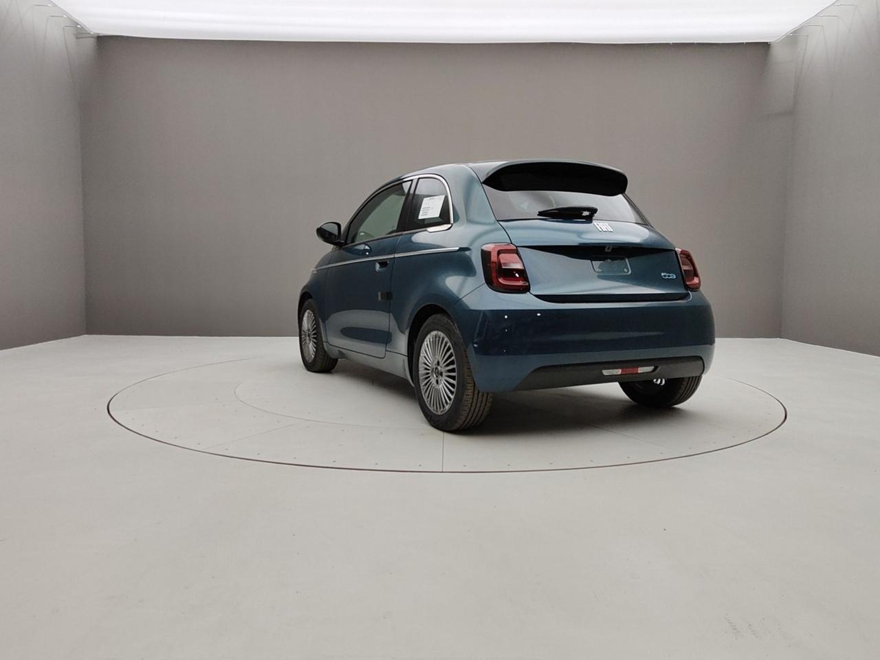 FIAT 500e 118CV 320KM