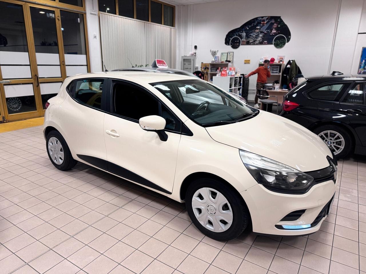 Renault Clio 1.2 75CV 5 porte Intens