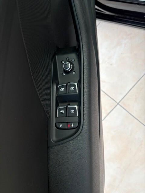 Audi A3 SPB 2.0 TDI S tronic Sport TETTO APRIBILE full optionals