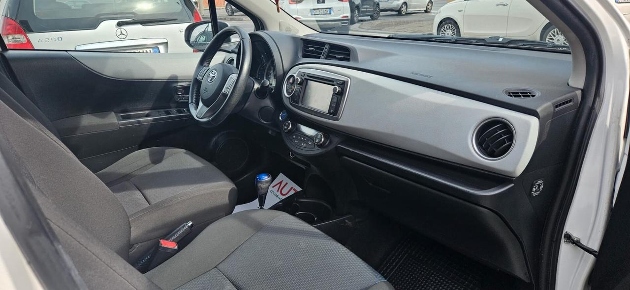 Toyota Yaris 1.5 Hybrid 5P AUTOMATICA