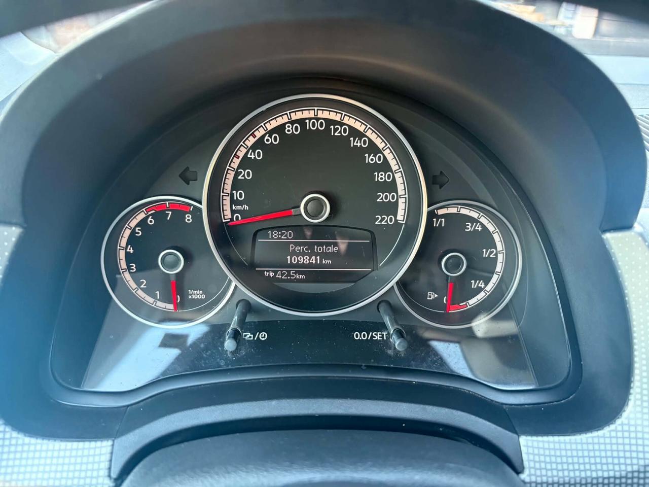 Volkswagen up! 1.0 75 CV 5p. high