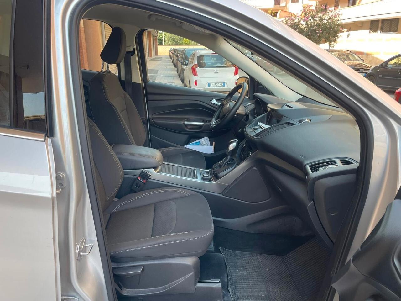 Ford Kuga 2.0 TDCI 120 CV S&S 2WD Powershift TITANIUM