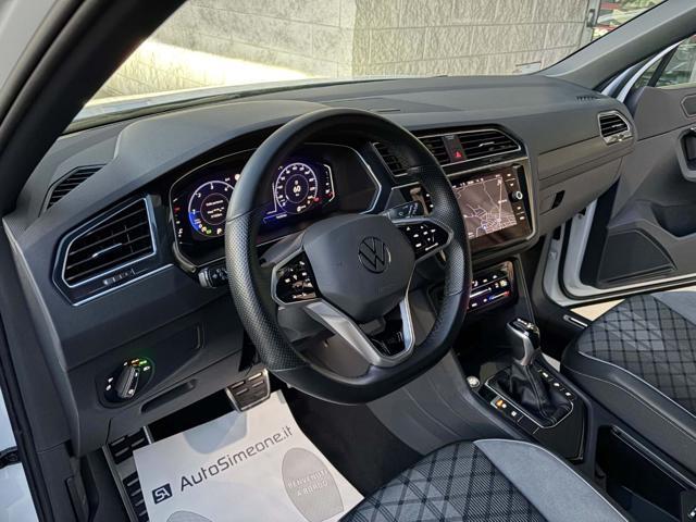 VOLKSWAGEN Tiguan 2.0 TDI 150 CV SCR DSG R-Line LUCI AMBIENTE