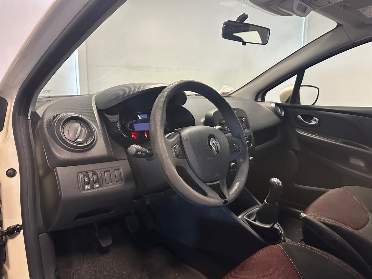 RENAULT CLIO 1.5 DCI NEOPATENTATI 74CV P.CONSEGNA
