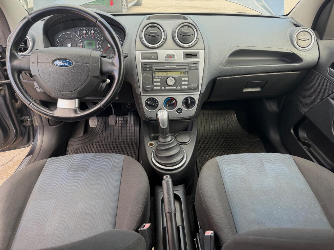 Ford Fiesta 1.2 16V 5p. Titanium
