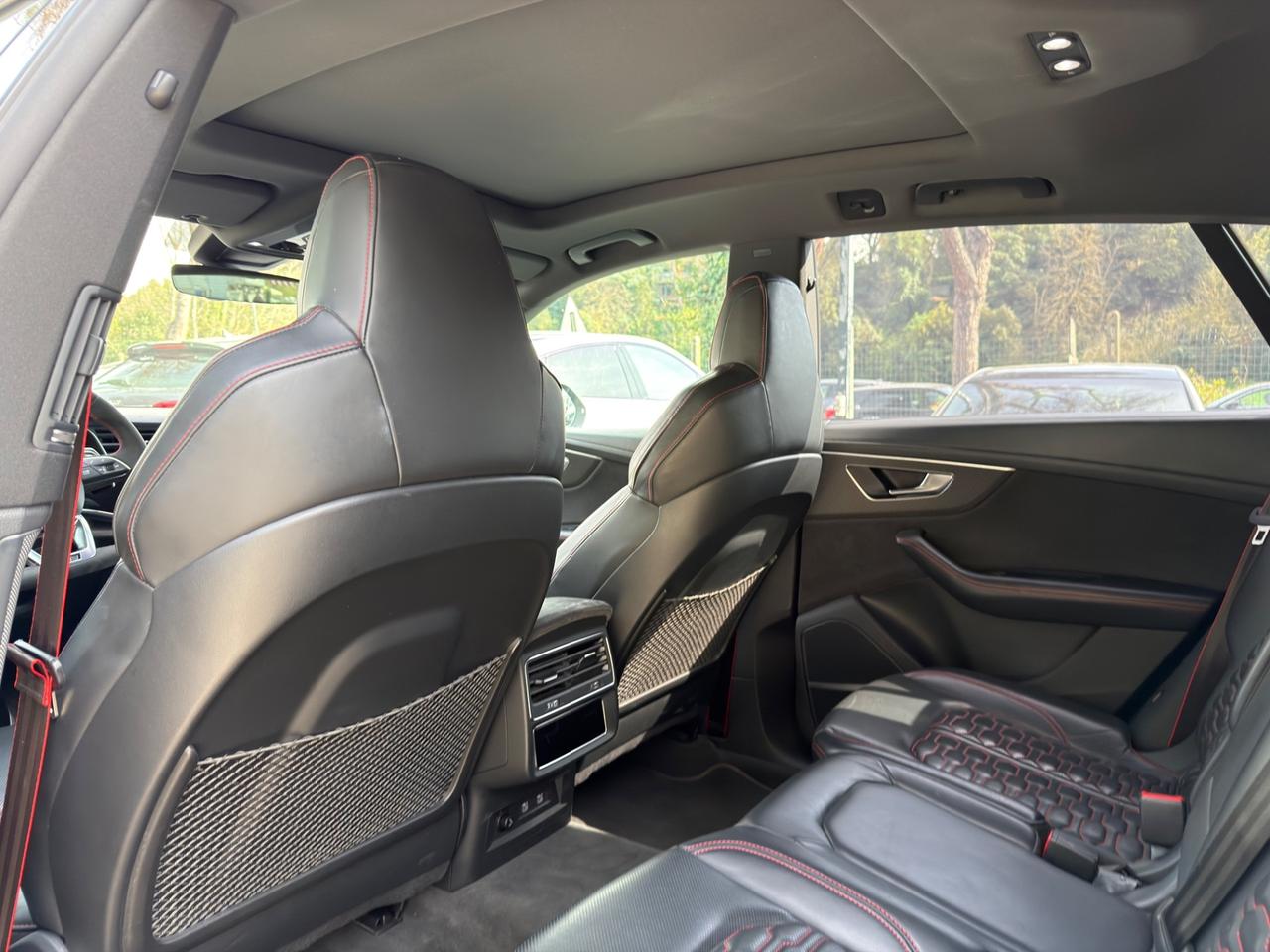 Audi Q8 RS TFSI V8 quattro tiptronic