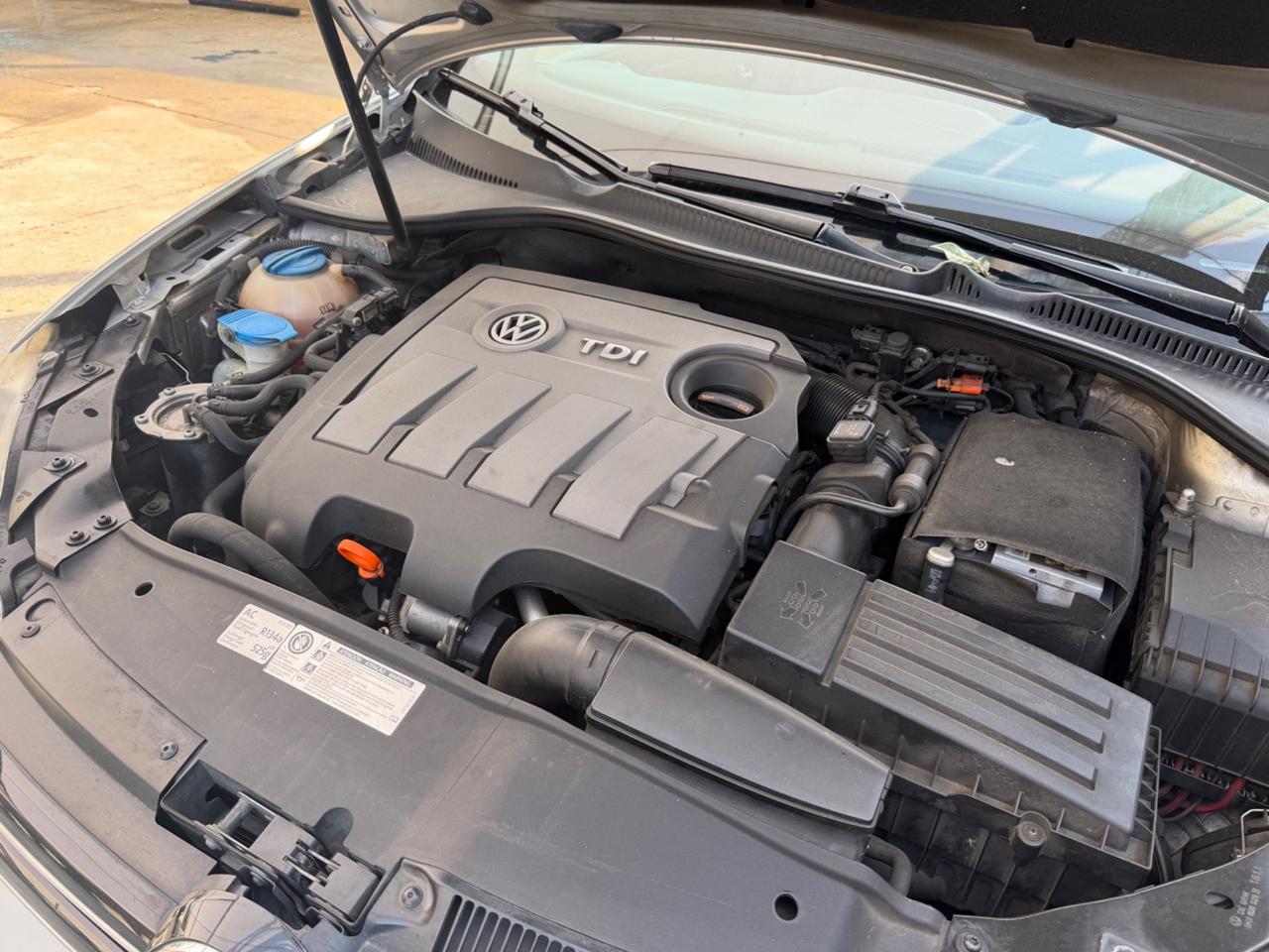 VW GOLF VI 2011 1.6TDI 77KW EUR5B COMERCIANTI