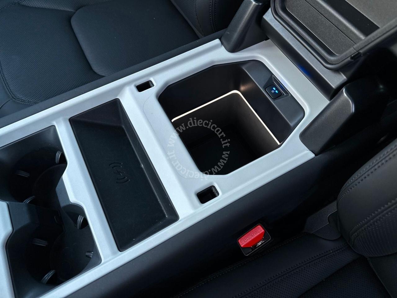 Land Rover Defender 110 3.0D I6 200 CV AWD Auto S UNIPRO 9000KM