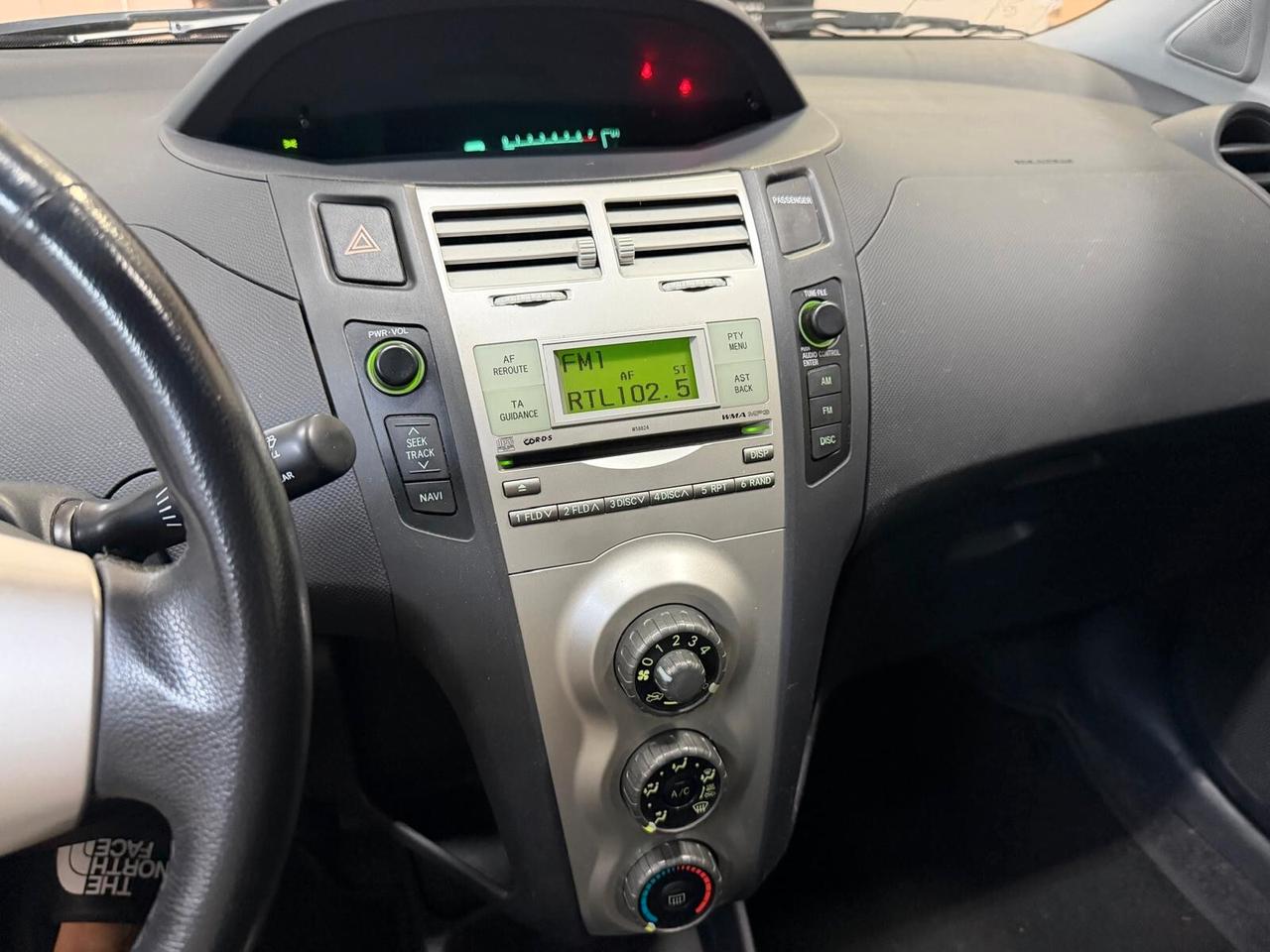 Toyota Yaris 1.3 5 porte Sol