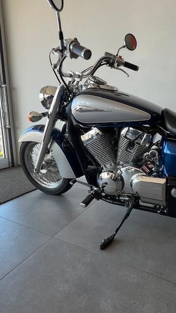 Honda Shadow 750 Silver/Blue
