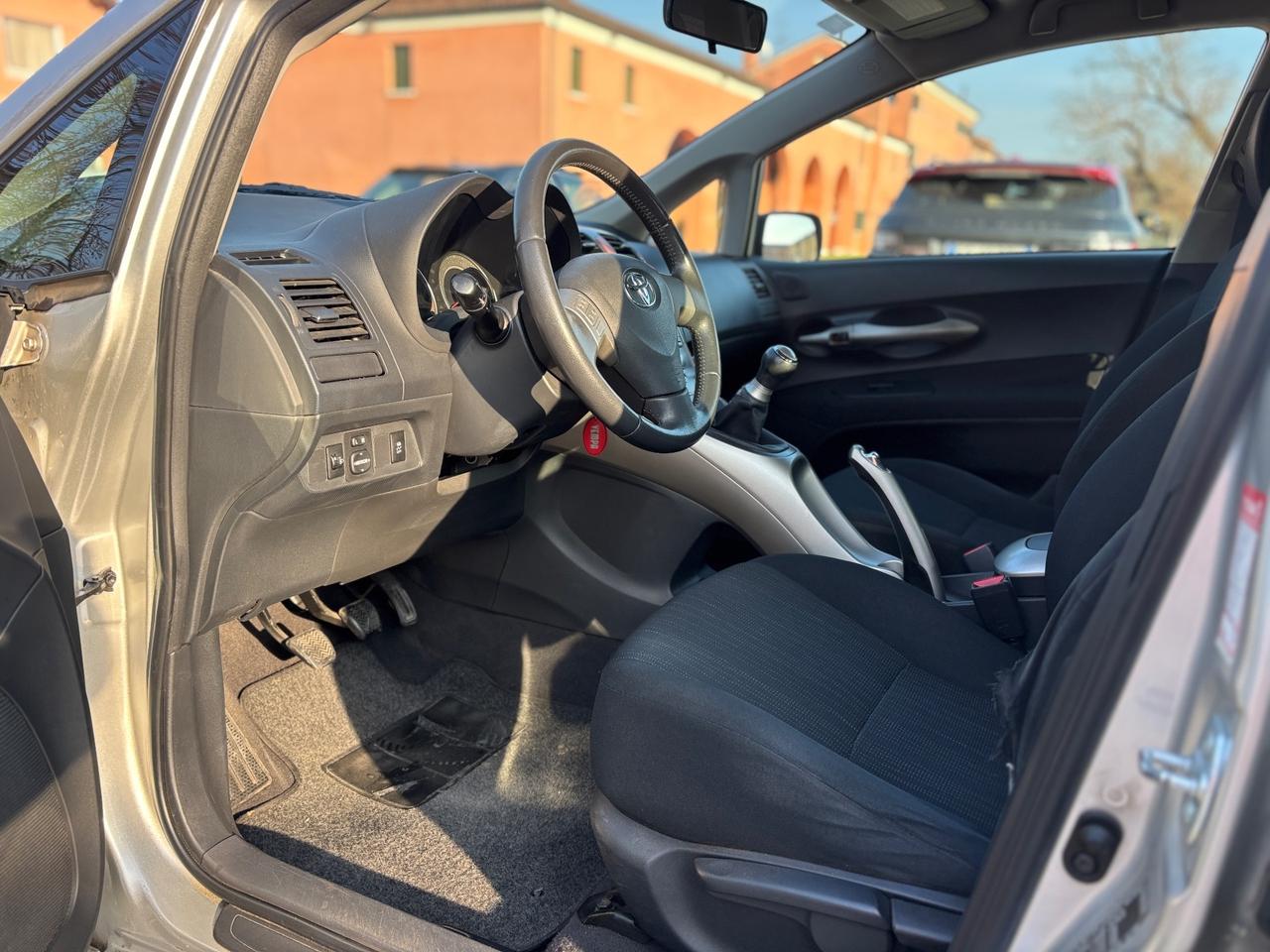 Toyota Auris 1.4 5 porte Sol