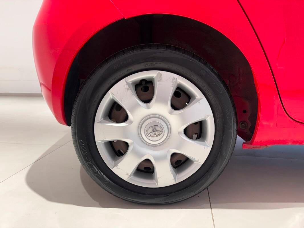 Toyota Yaris 1.0 5p