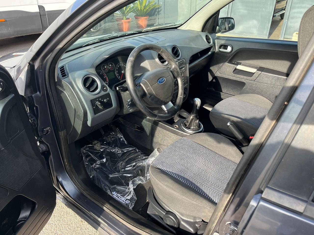 Ford Fusion 1.6 TDCi 5p. Collection