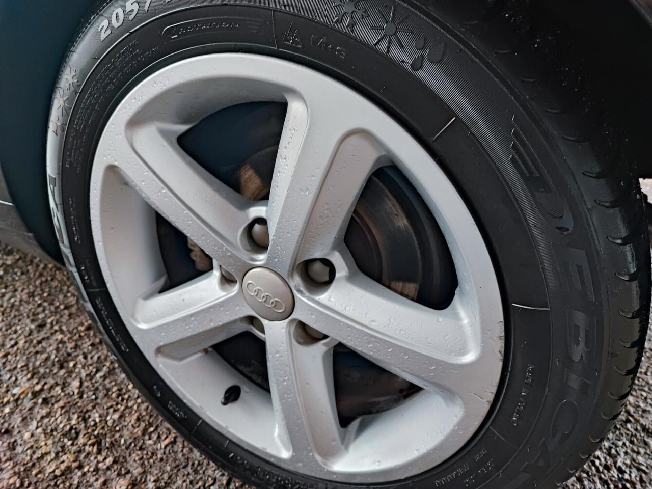 Audi A3 SPB 1.6 TDI 105 CV CR Attraction