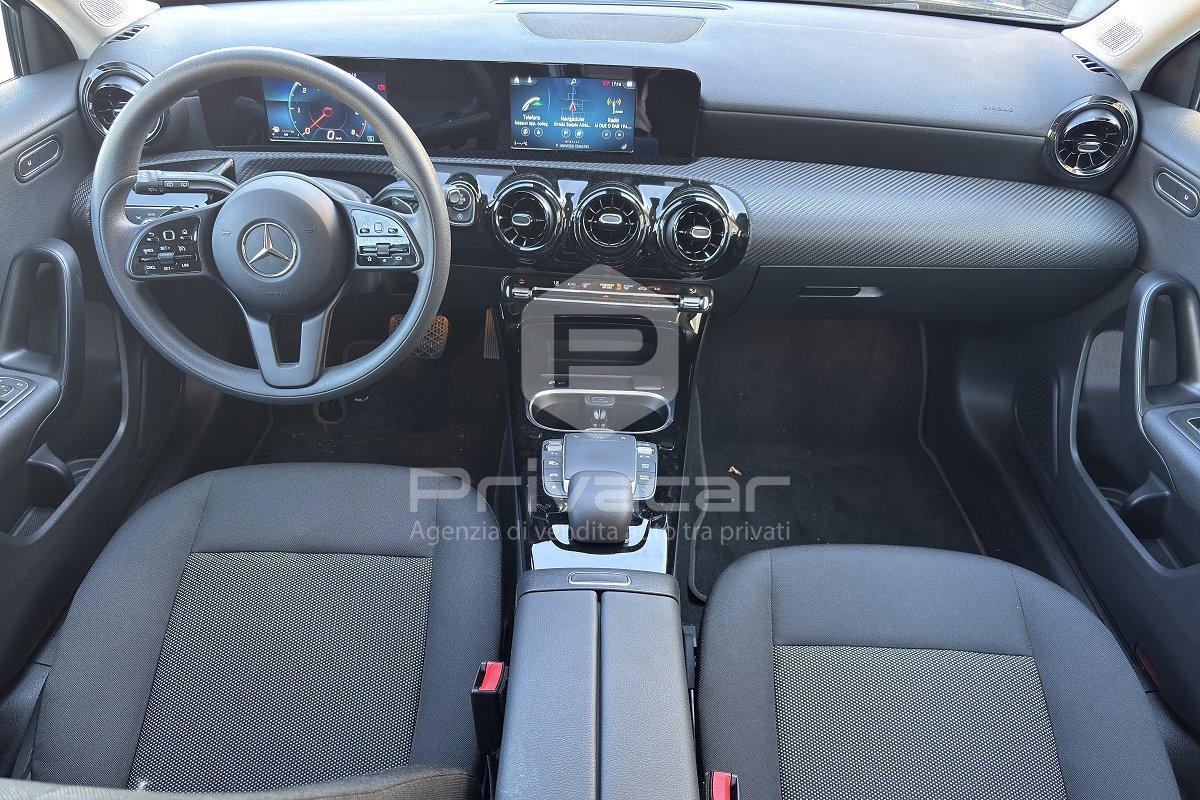 MERCEDES A 180 d Automatic Business