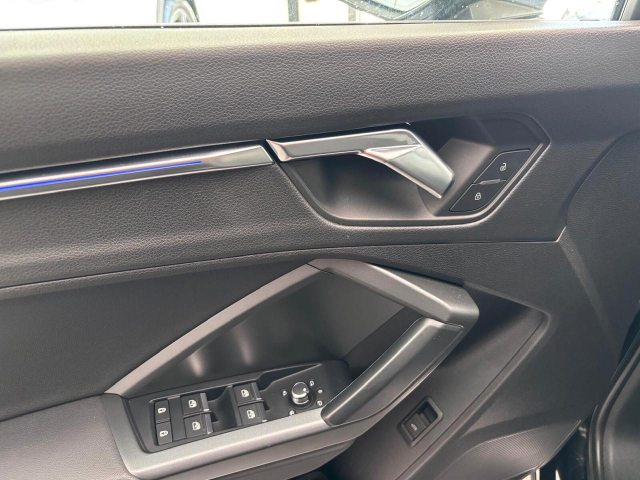 AUDI Q3 35TDI S-TRONIC S-LINE EDITION NAVI-MULTICOLOR