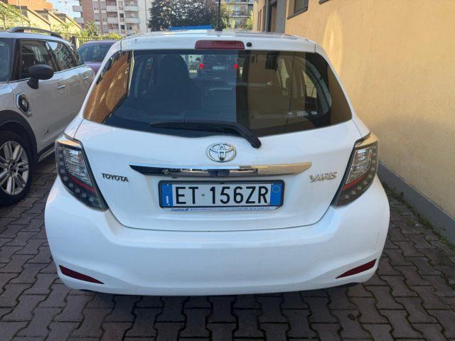 TOYOTA Yaris 1.3 5 porte Lounge