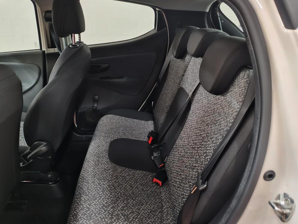 Lancia Ypsilon 1.2 Elefantino Blu 5 POSTI