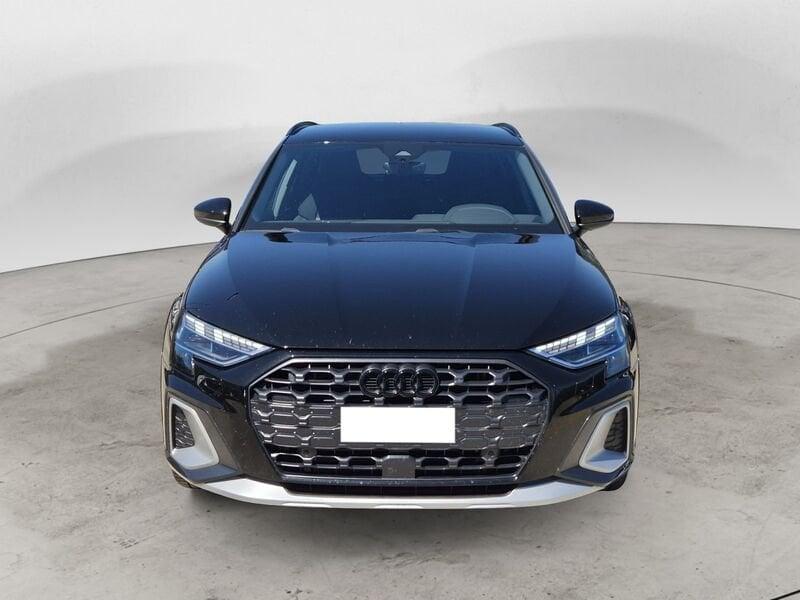 Audi A3 IV 2024 allstreet allstreet 1.5 tfsi mhev Identity Contrast 150cv