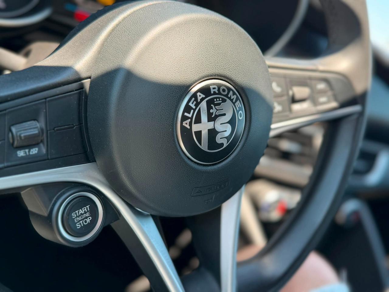 Alfa Romeo Giulia 2.2 Turbodiesel 180 CV Super