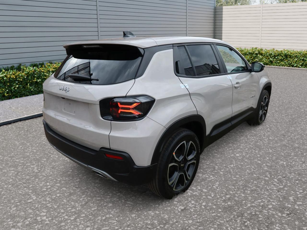 JEEP Avenger 1.2cc MHEV 110cv E-Hybrid DCT Summit