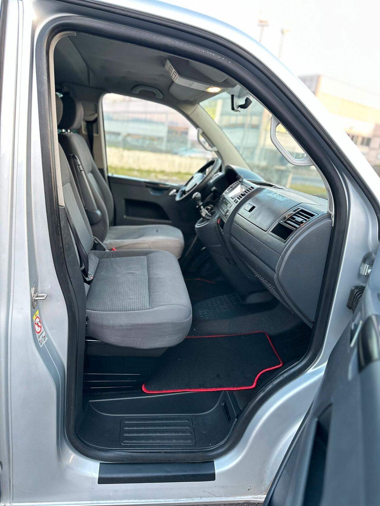Volkswagen Transporter 2.5 TDI 131CV PC Kombi 9 posti