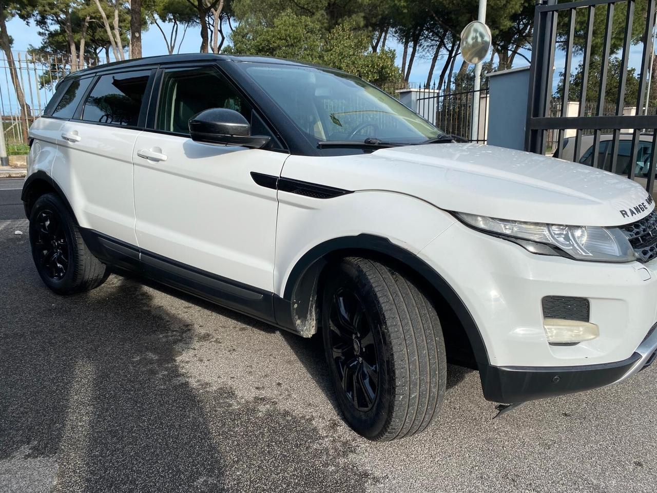 Land Rover Range Evoque 2.2 TD4 5p. Dynamic