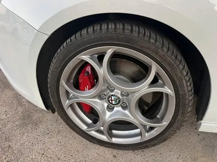 Alfa Romeo Giulietta 1750 Turbo TCT Quadrifoglio Verde