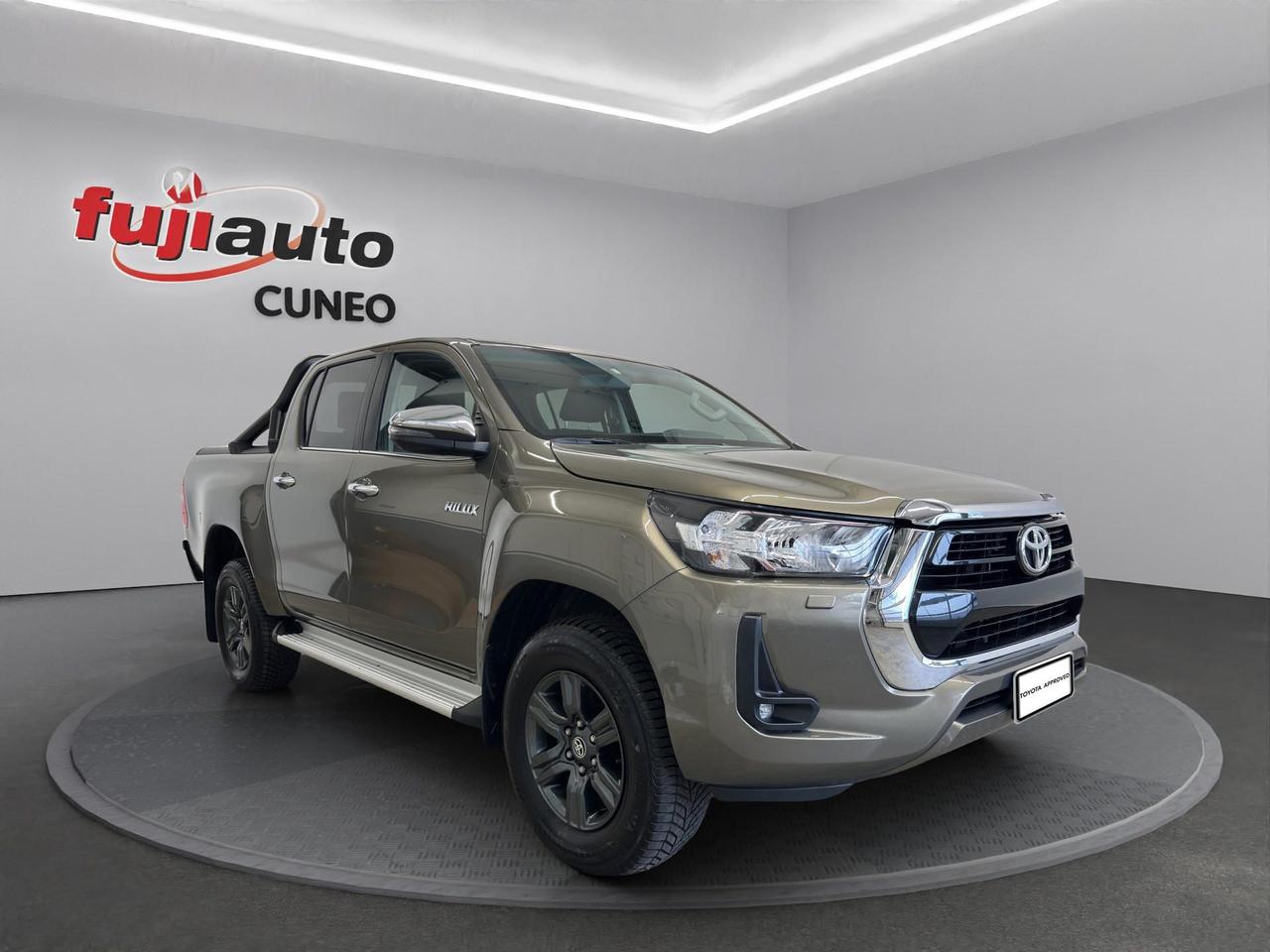 Toyota Hilux 2.4 d-4d M/T DC 4WD Lounge