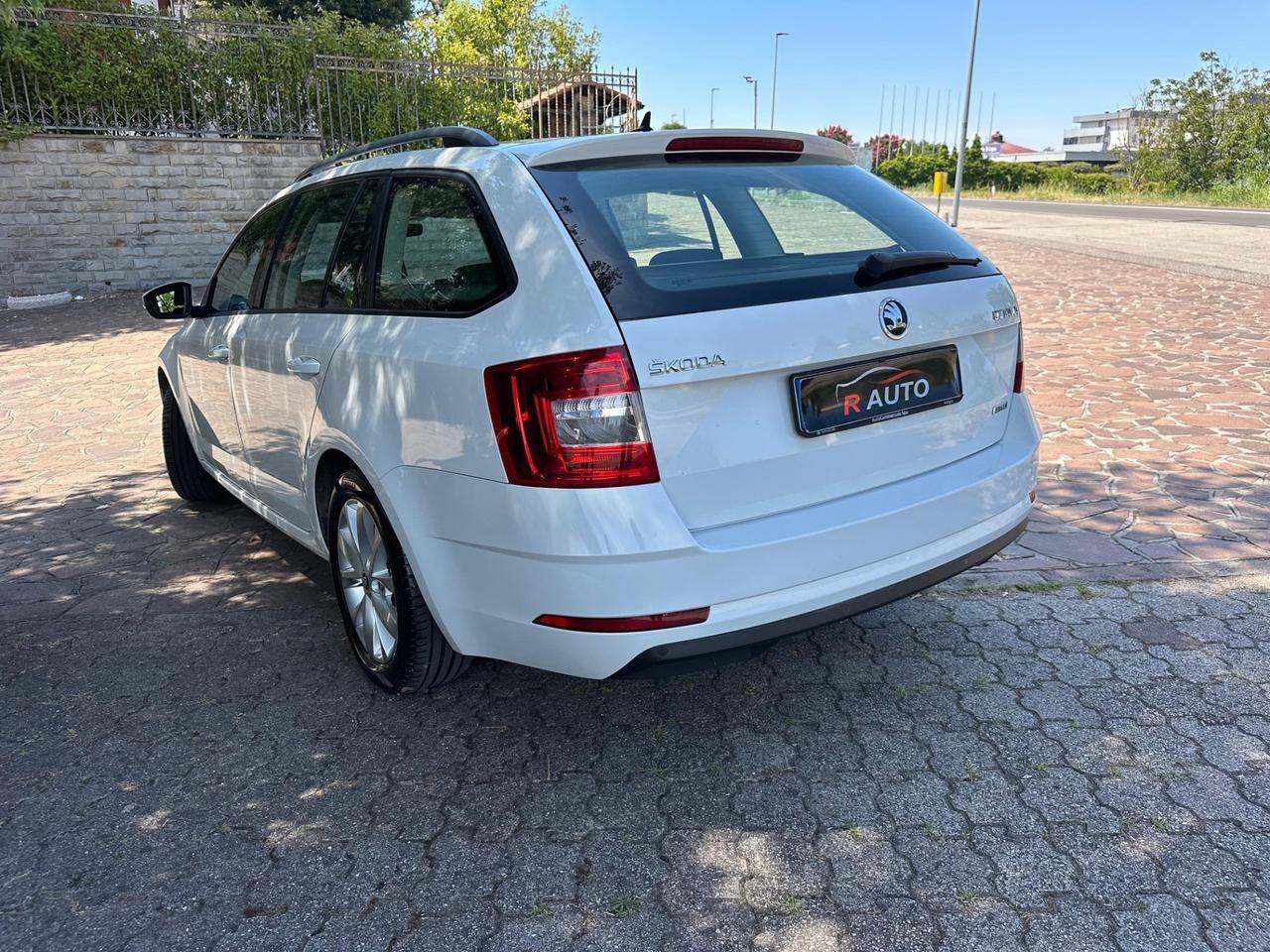 Skoda Octavia 1.4 TSI Wagon Ambition G-Tec