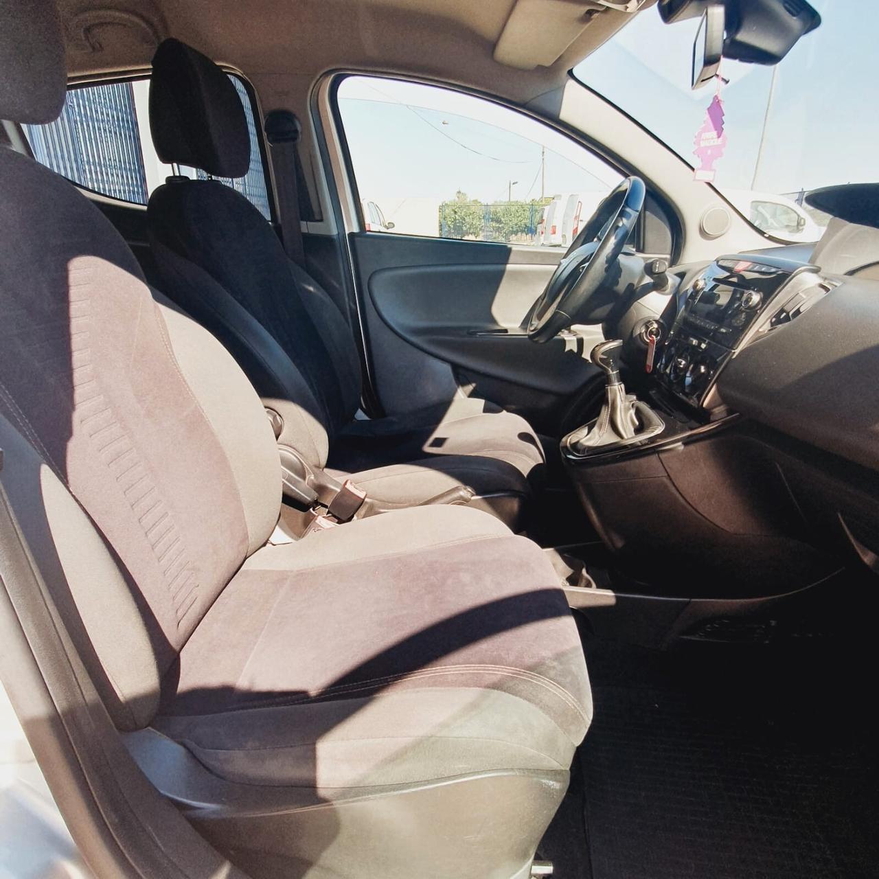 Lancia Ypsilon 1.3 MJT 16V 95 CV 5 porte S&S Platinum