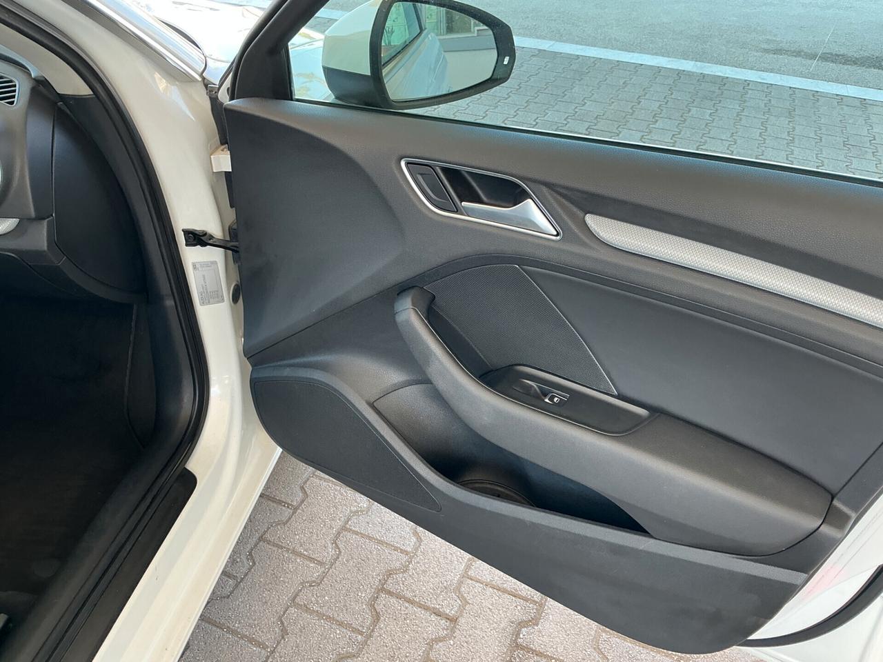 Audi A3 1.6 TDI clean diesel Ambiente