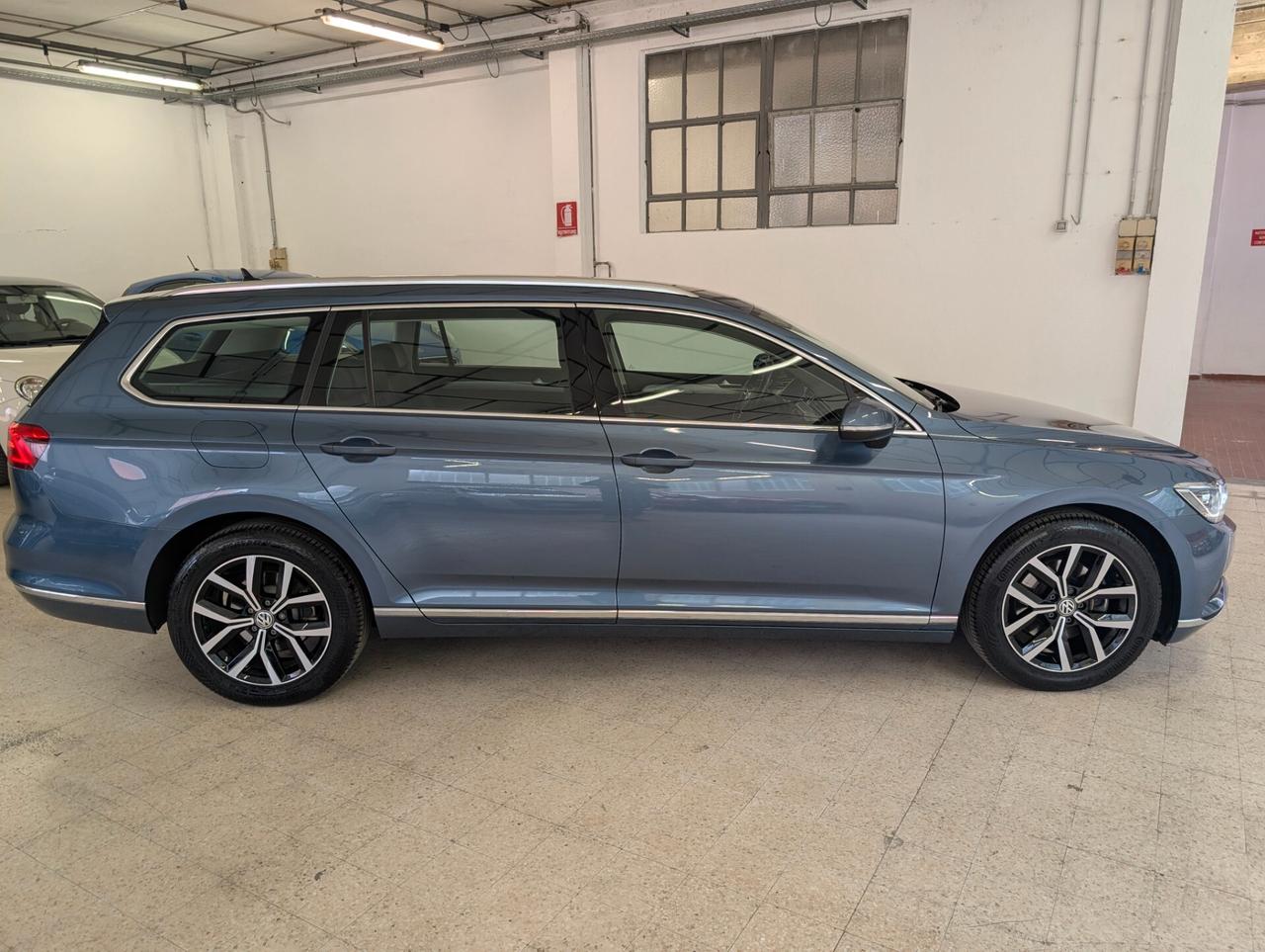 Volkswagen Passat Variant 2.0 TDI DSG Highline BlueMotion Technology