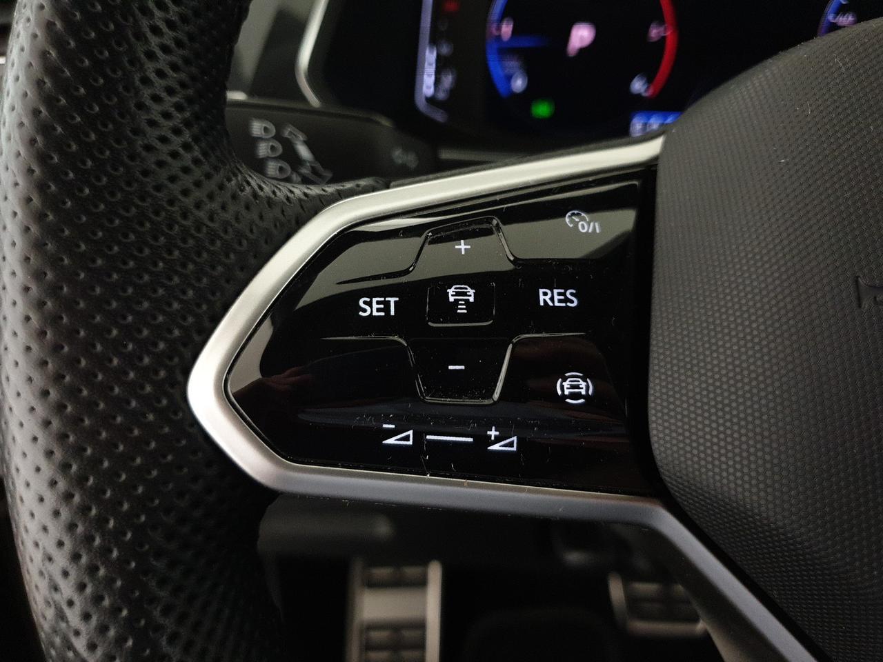 Volkswagen Tiguan allspace 2.0 tdi r-line 4motion 150cv dsg
