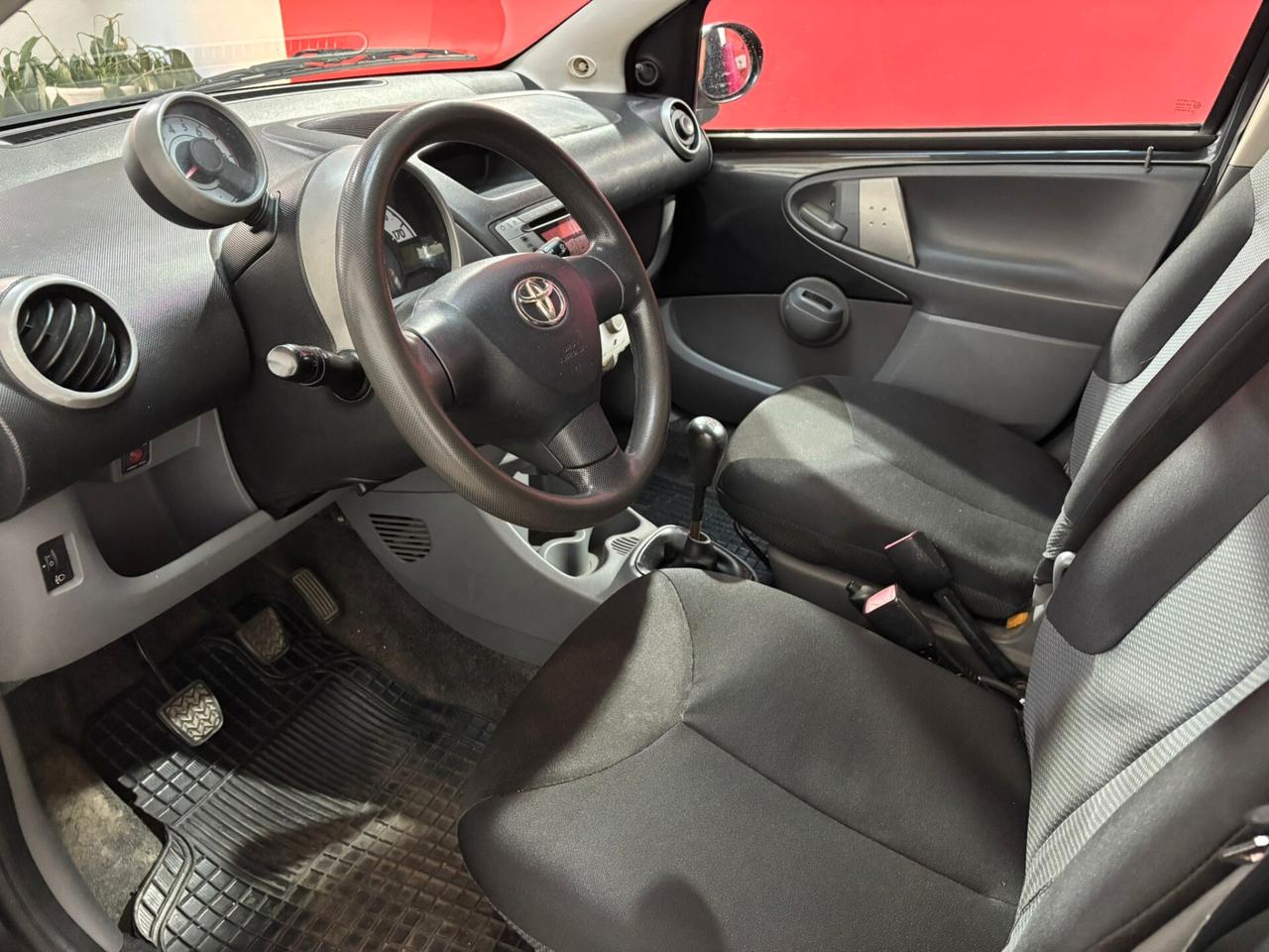 Toyota Aygo 1.0 12V VVT-i 5 porte Sol