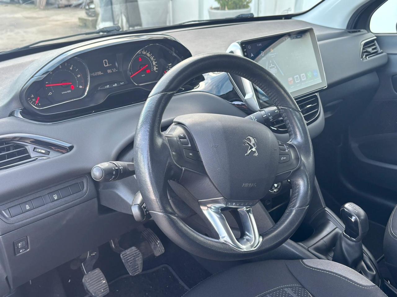 Peugeot 208 1.4 HDi 68 CV 5 porte Allure