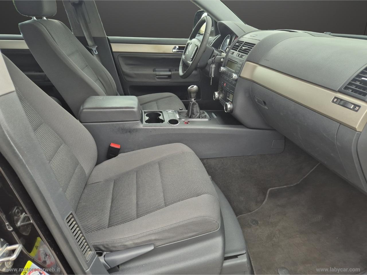 VOLKSWAGEN Touareg 2.5 R5 TDI DPF Exclusive