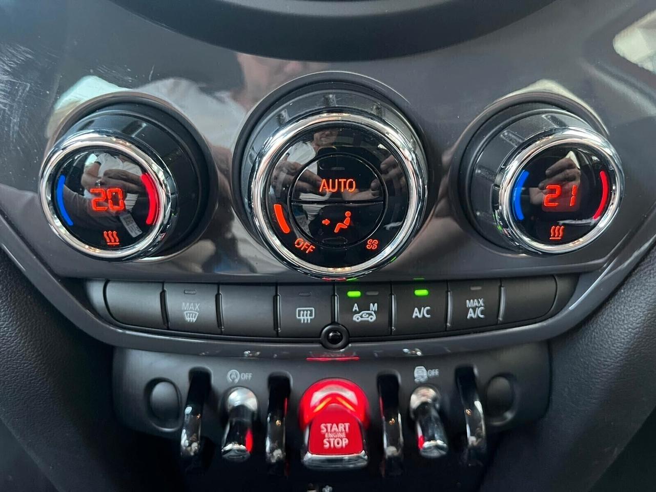 Mini Cooper D Countryman 2.0 D Business BI-COLOR