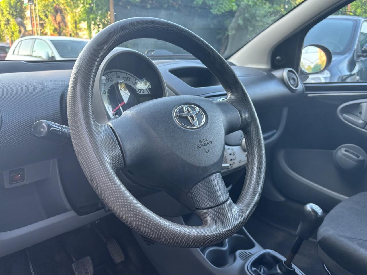 Toyota Aygo 1.0 5 porte Sol OK NEOPATENTATI