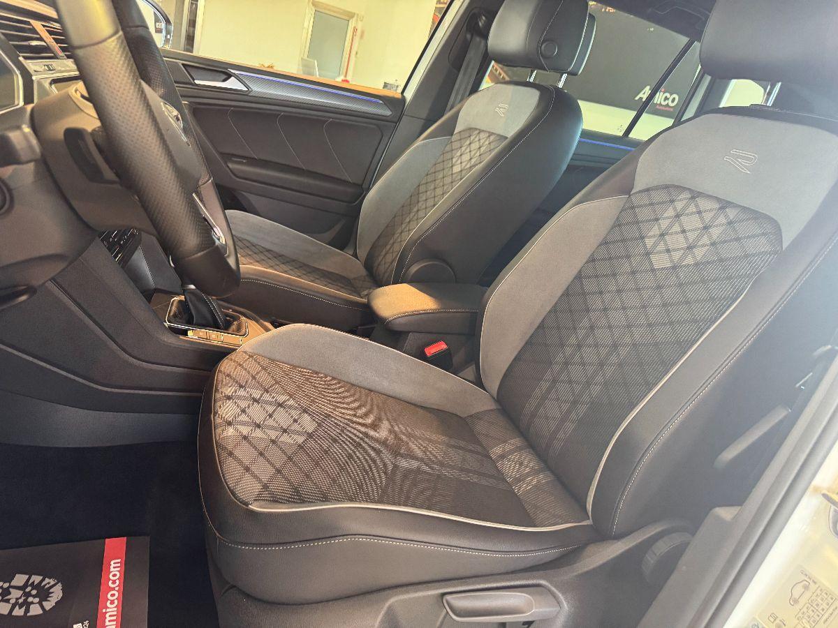 VOLKSWAGEN Tiguan 2.0 TDI DSG R-Line Luci Ambient