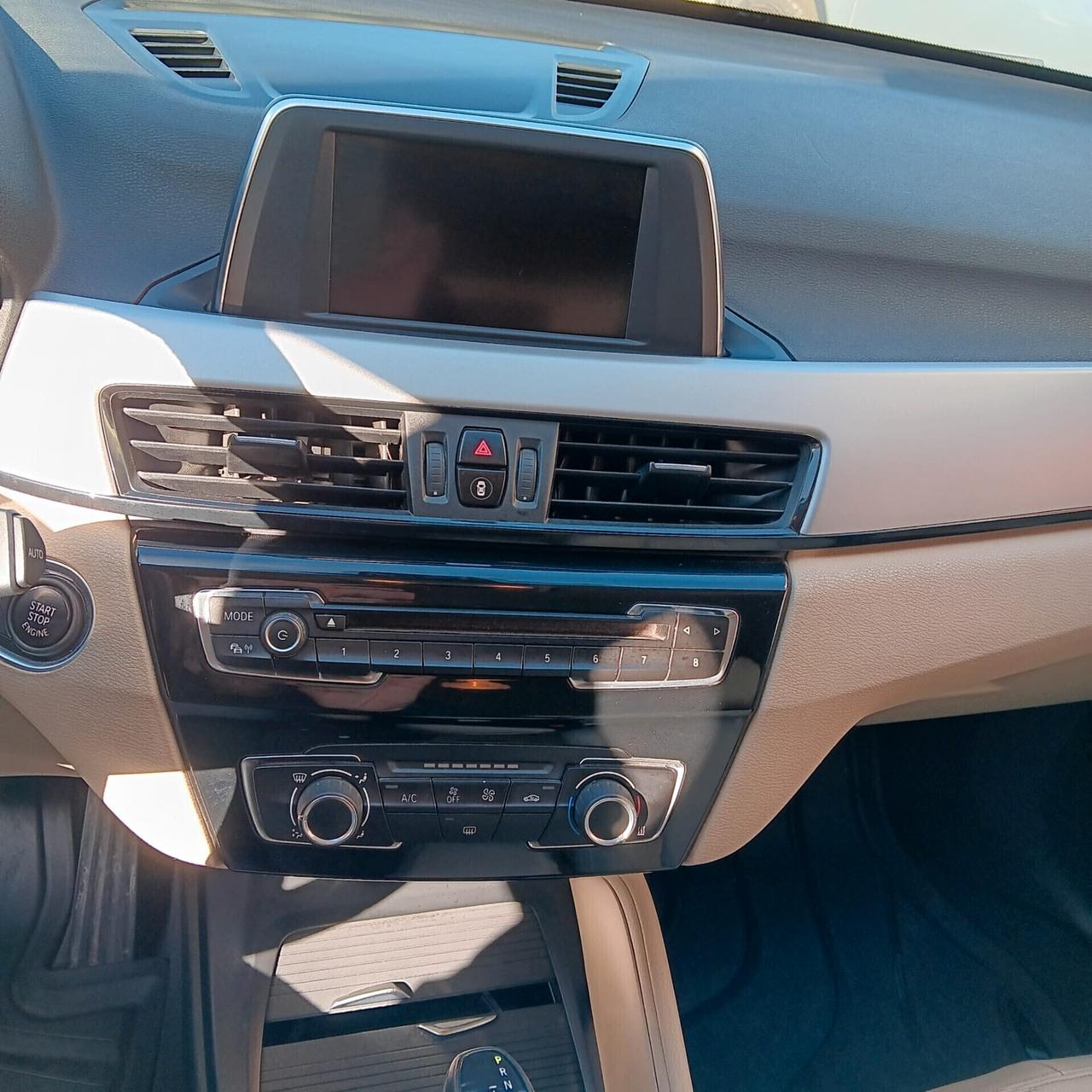 Bmw X1 sDrive18d Advantage-2016