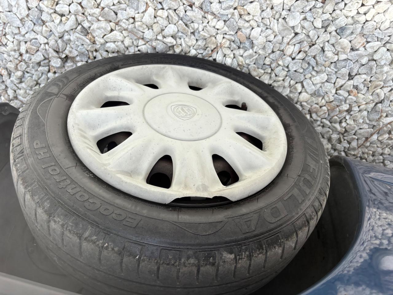 Lancia Y 1.2i cat LS