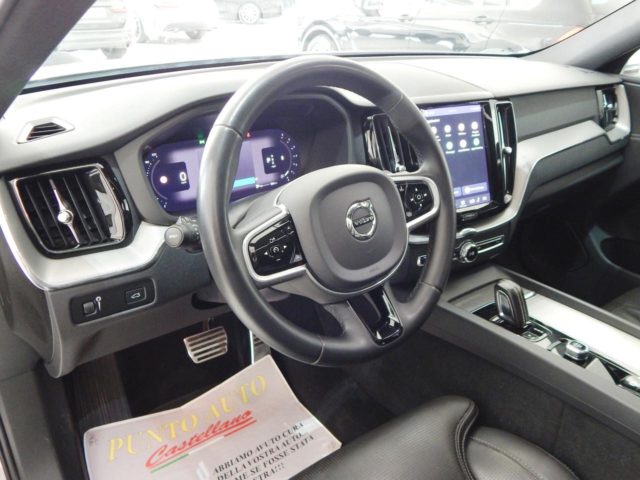 Volvo XC60 2.0 b4 R-Design AWD Aut. TETTO-NAVI-PELLE-PARK-LED