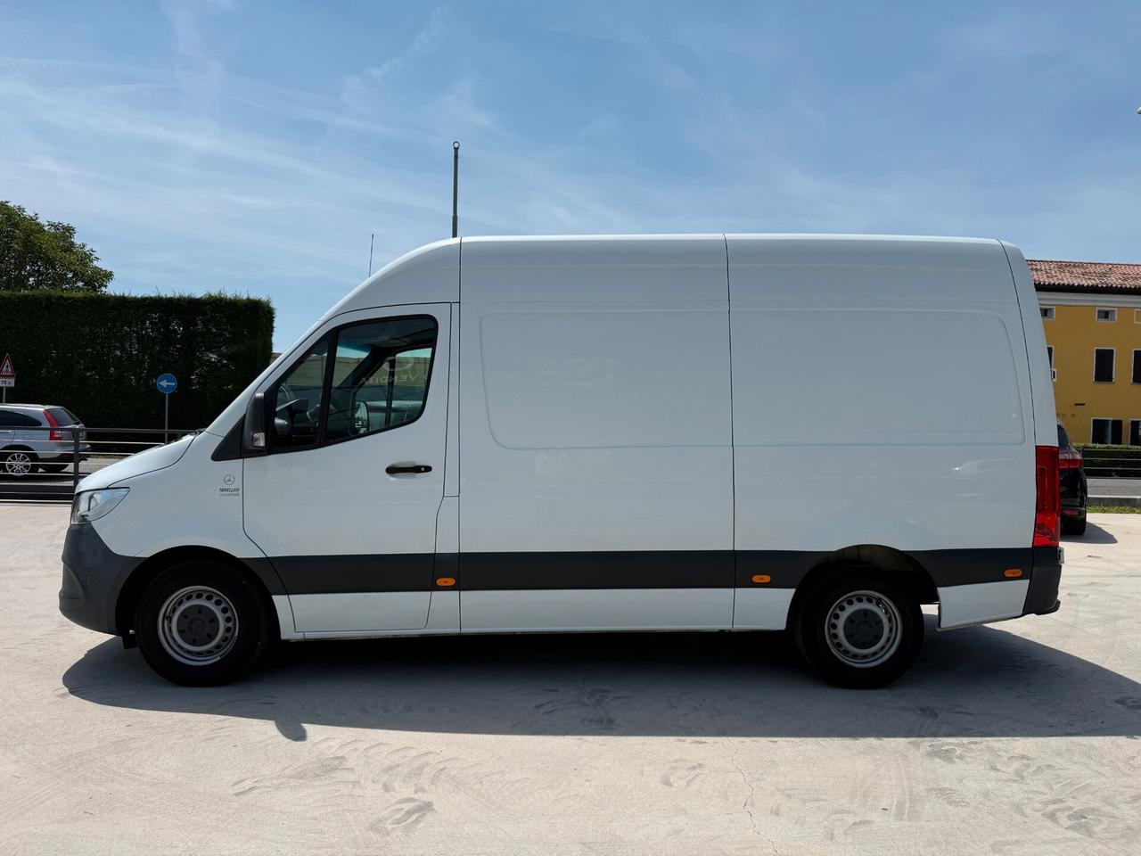 Mercedes-benz Sprinter F37/35 316 CDI RWD L2H2