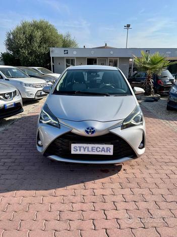 TOYOTA Yaris 1.5 Hybrid 5 PORTE