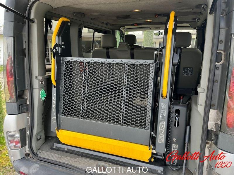 Opel Vectra 2.5 dti 135cv 8posti - PEDANA DISABILI